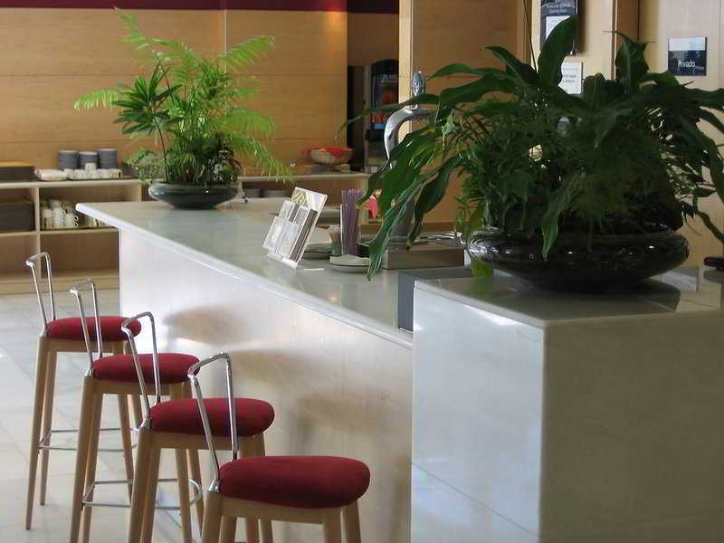 Hotel Holiday Inn Express Madrid-Rivas By Ihg Ресторант снимка