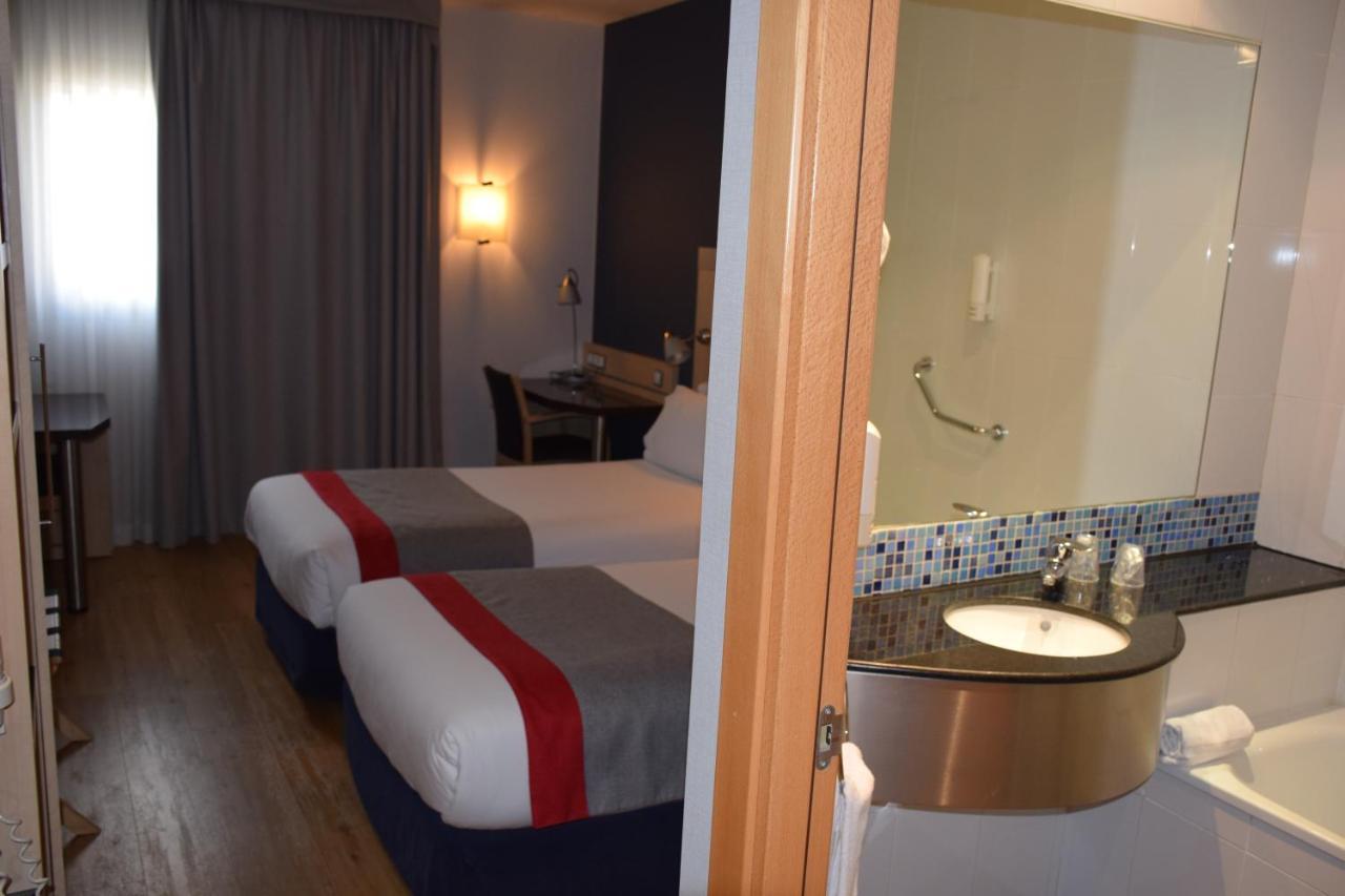 Hotel Holiday Inn Express Madrid-Rivas By Ihg Екстериор снимка