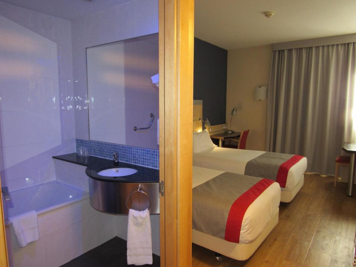 Hotel Holiday Inn Express Madrid-Rivas By Ihg Екстериор снимка